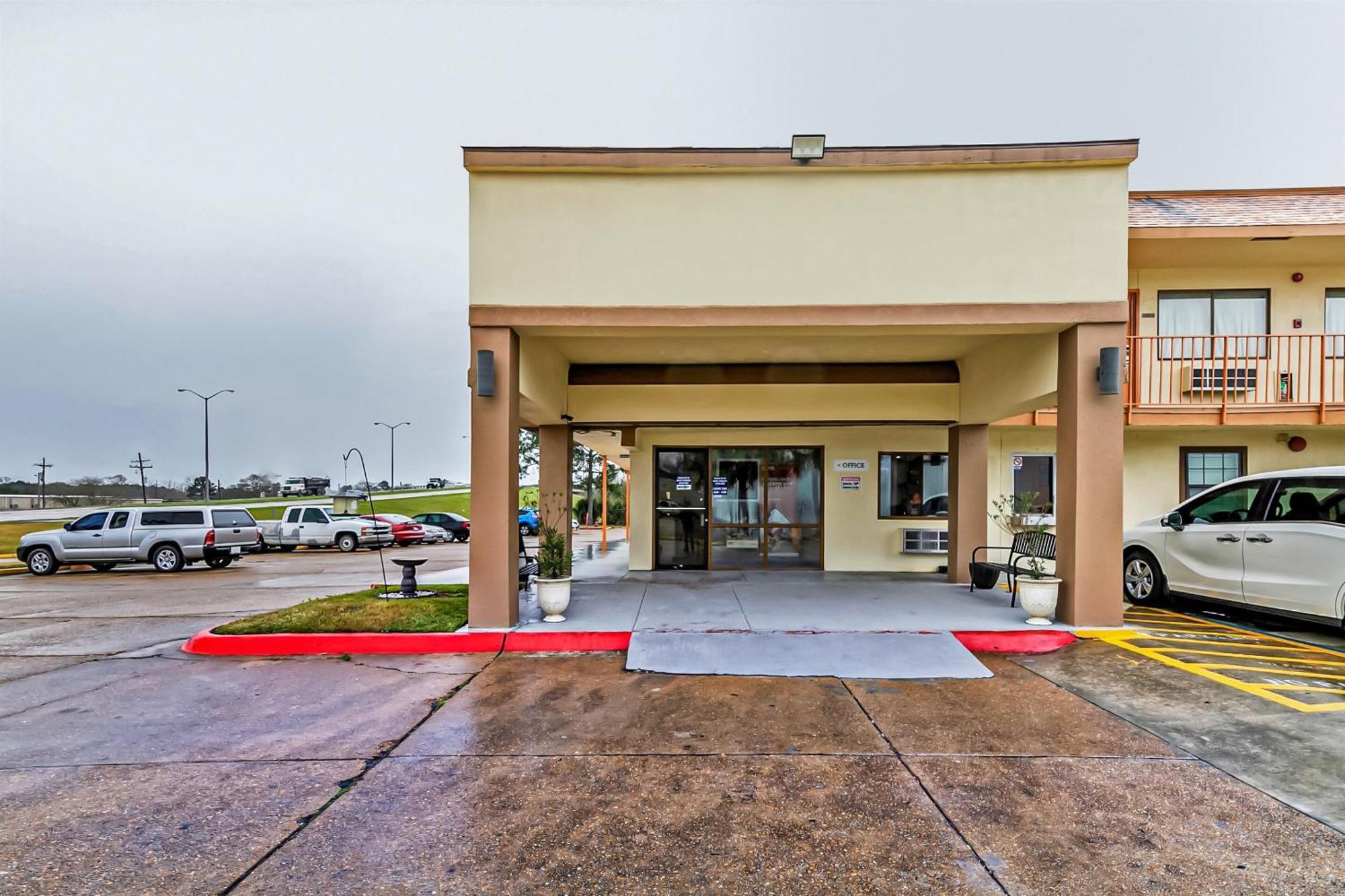 Oyo Hotel Lake Charles Hwy 10 Exteriér fotografie