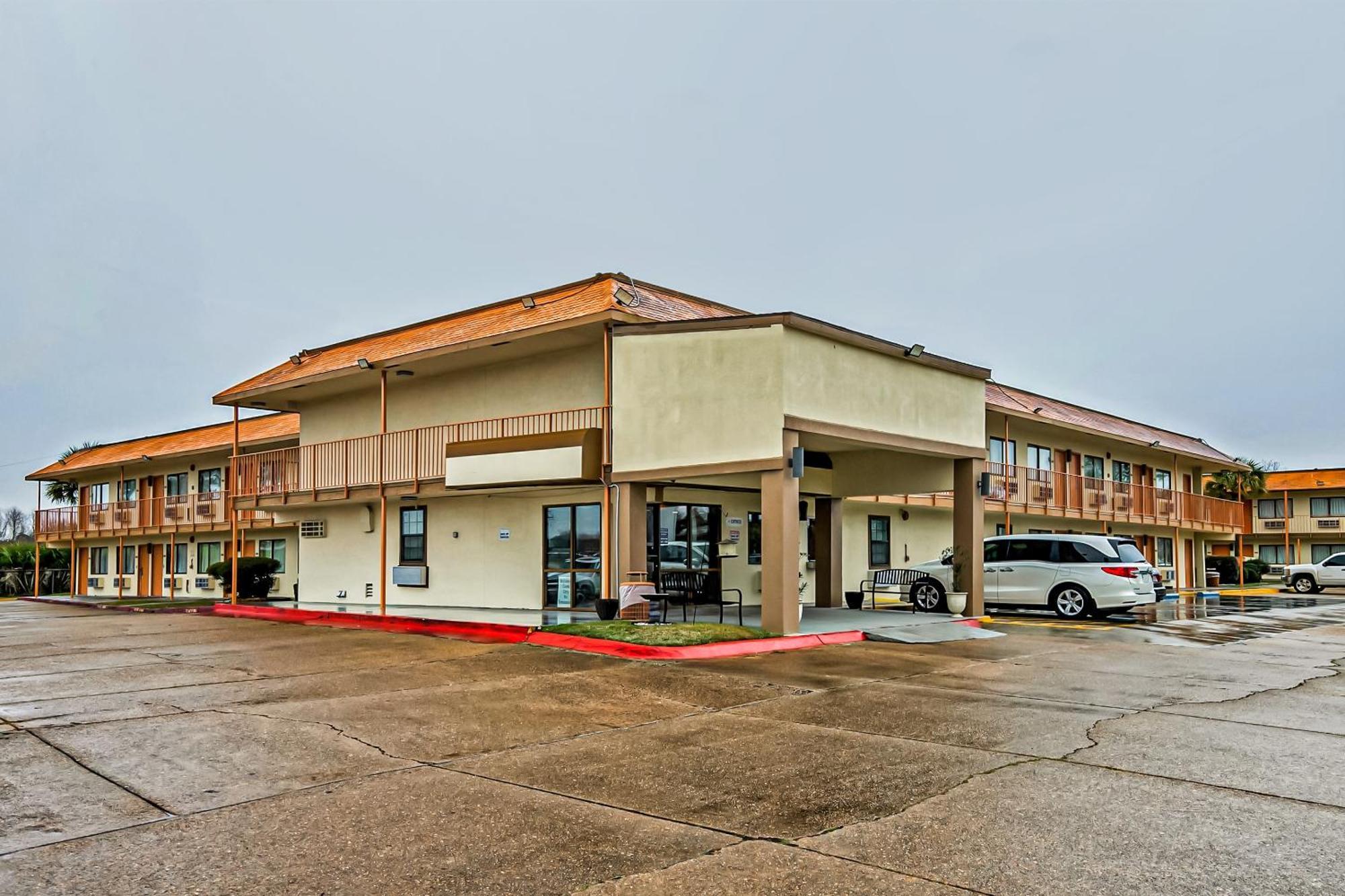 Oyo Hotel Lake Charles Hwy 10 Exteriér fotografie